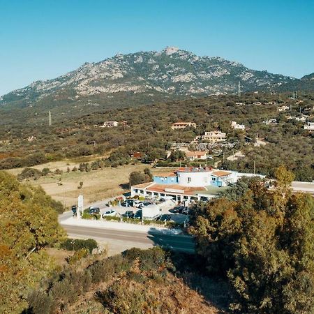 Hotel Il Timone Cugnana Exterior photo