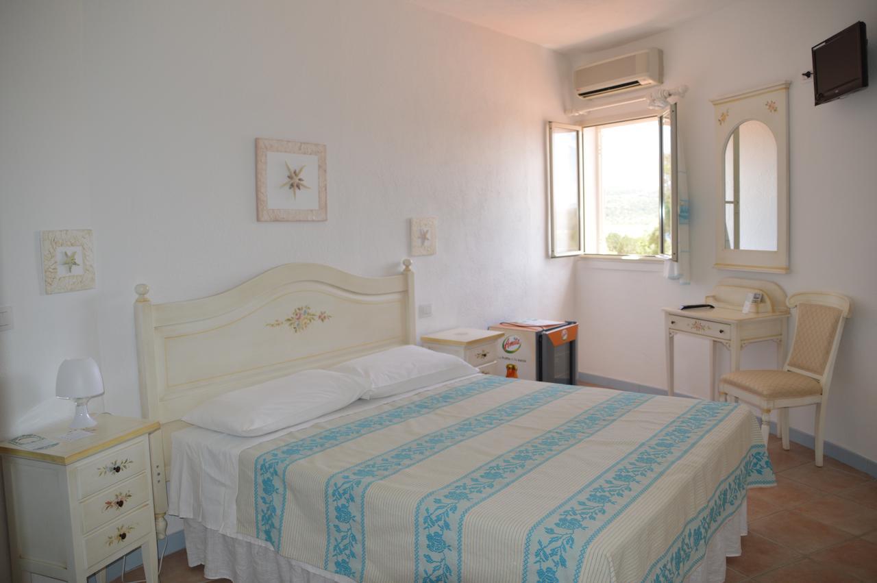Hotel Il Timone Cugnana Exterior photo