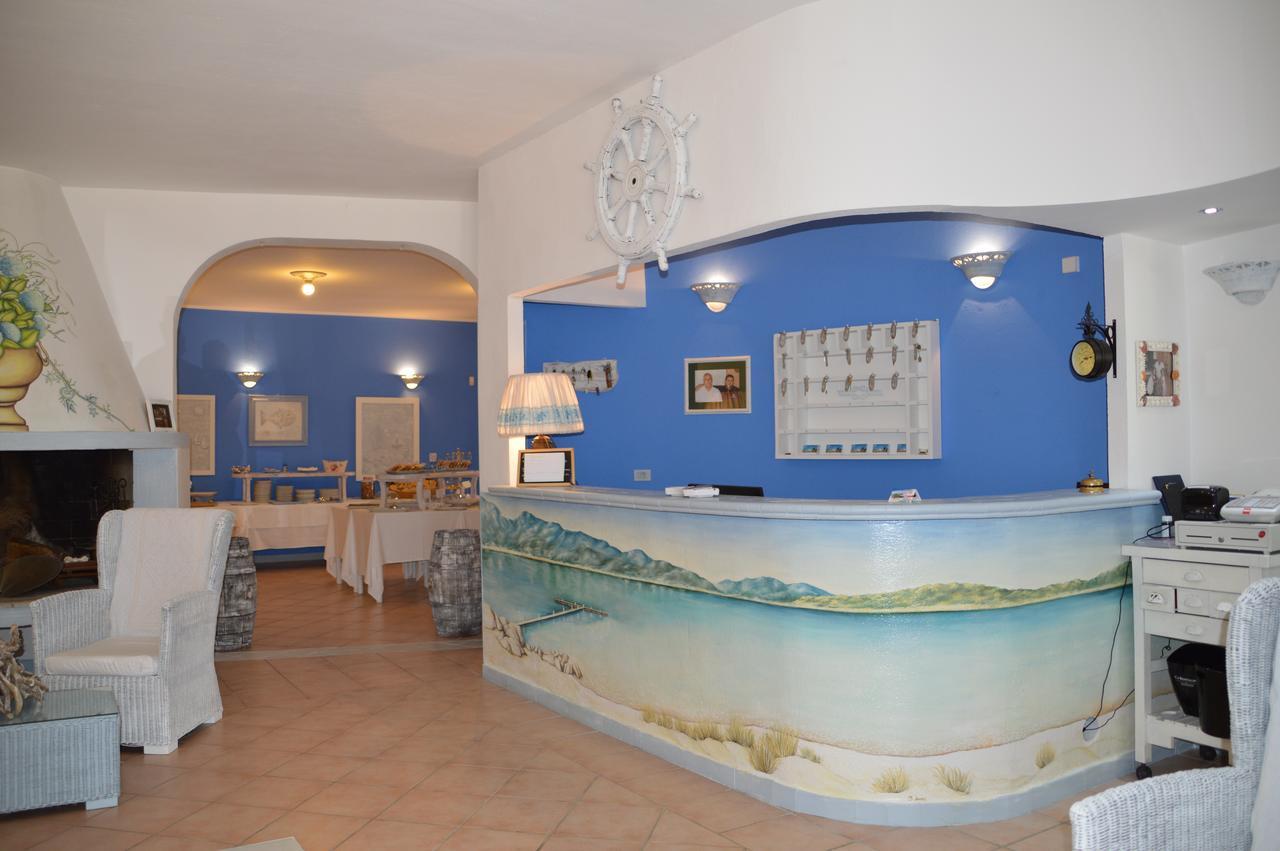 Hotel Il Timone Cugnana Exterior photo