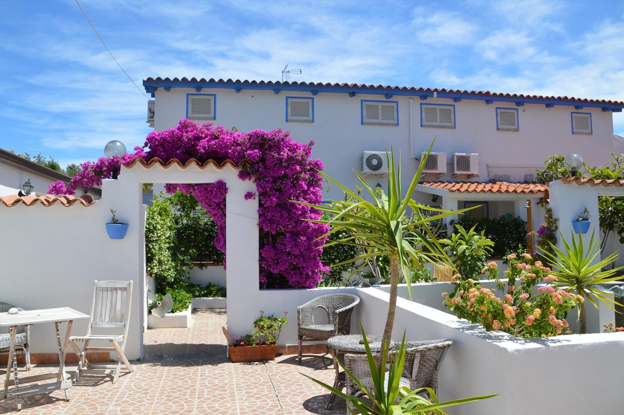 Hotel Il Timone Cugnana Exterior photo
